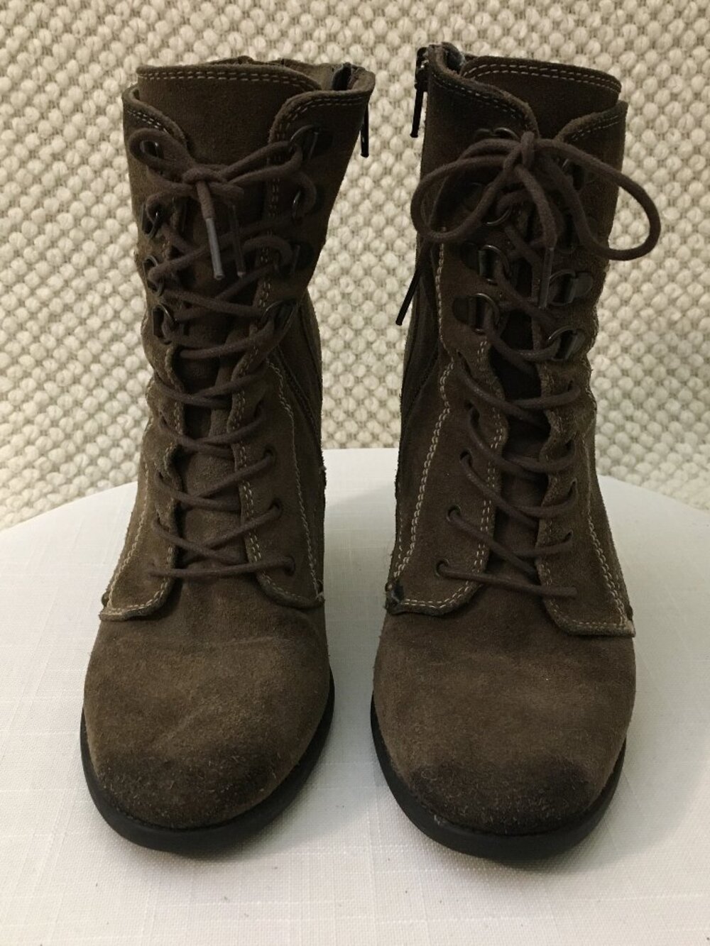 Women's Suede Lace-Up Distressed Booties Military Green Vintage 6.5 US